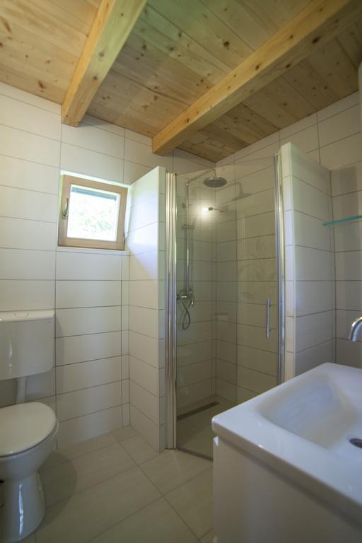 Holiday Homes Eko Klanac Rakovica Exterior foto
